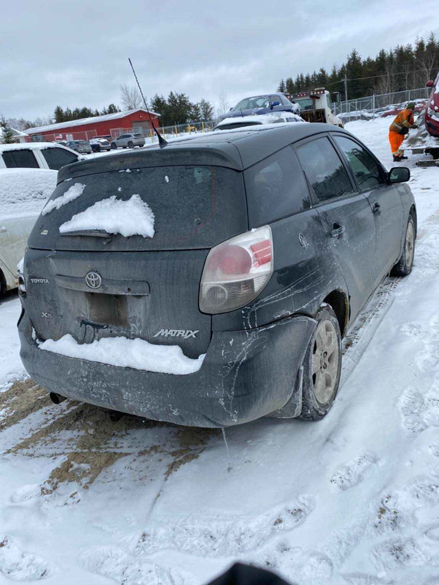 2005 Toyota Matrix Base in Cars & Trucks in Barrie - Image 3