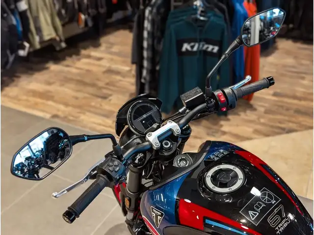 2026 Triumph Trident 660 Triple Tribute // Sapphire Black/Cobalt in Sport Bikes in Winnipeg - Image 9