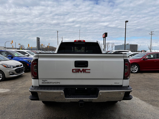 2017 GMC Sierra 1500 SLT Crew 4x4 SLT / Short Box in Cars & Trucks in Winnipeg - Image 4