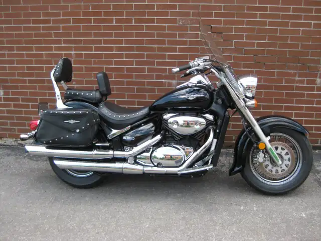 2005 Suzuki C50T Boulevard in Street, Cruisers & Choppers in City of Toronto - Image 2