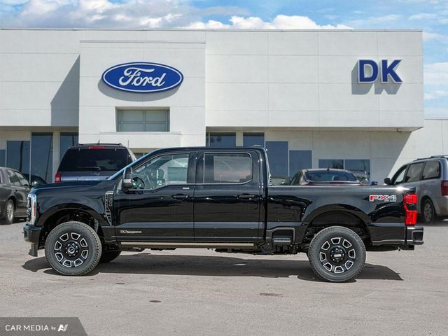 2025 Ford F-350 Super Duty Platinum in Cars & Trucks in Edmonton - Image 3