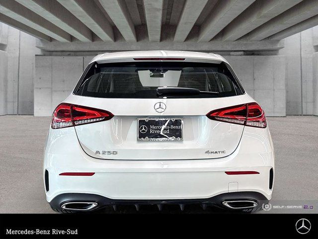 2022 Mercedes-Benz A 250 4MATIC Hatch | Night Package in Cars & Trucks in Longueuil / South Shore - Image 4