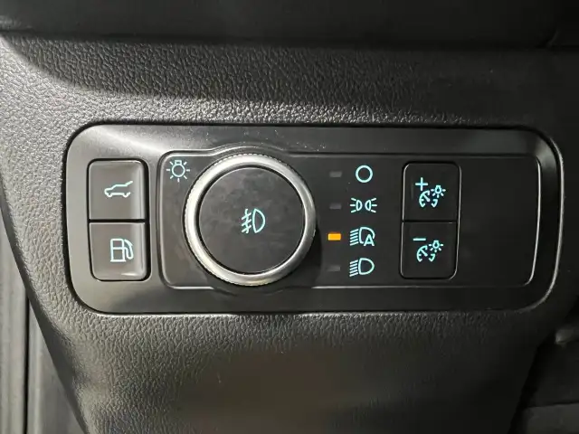 2020 Ford Escape in Cars & Trucks in Edmonton - Image 13