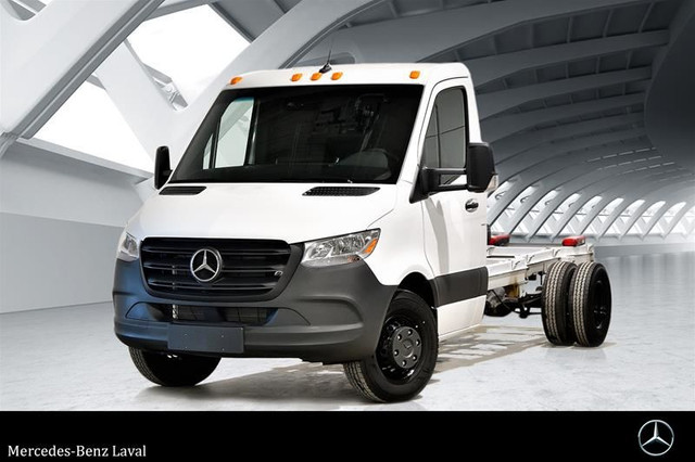 2023 Mercedes-Benz Sprinter 4500 170 Wheelbase in Cars & Trucks in Laval / North Shore