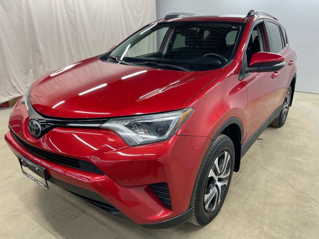 2017 Toyota RAV4 LE in Cars & Trucks in Guelph - Image 3