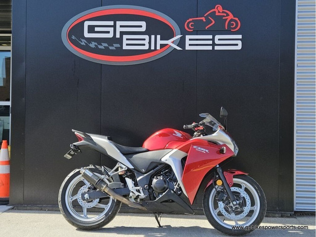  2012 Honda CBR250R in Sport Bikes in Oshawa / Durham Region - Image 2