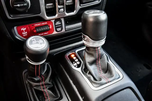 2023 Jeep Wrangler Rubicon • PREM. AUDIO • 4G WI-FI • CP/AA in Cars & Trucks in Kingston - Image 26