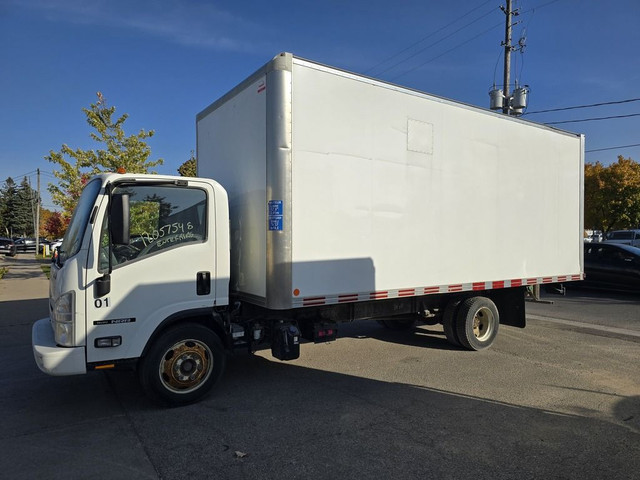2020 Isuzu NRR NRR - 20Ft Box + Ramp - Diesel - Certified in Cars & Trucks in City of Toronto - Image 4