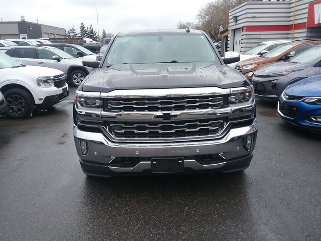  2016 Chevrolet Silverado 1500 LTZ | Crew Cab | 4X4 | Clean CarF in Cars & Trucks in Ottawa - Image 2