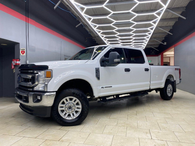 2022 Ford Super Duty F-350 SRW in Cars & Trucks in Edmonton