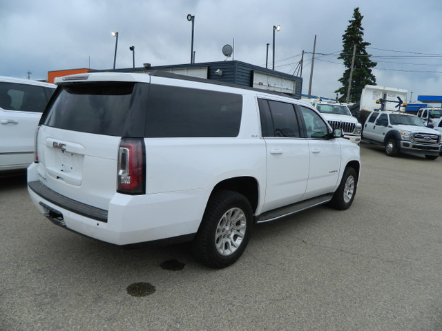2017 GMC Yukon XL 8 PASS  /4X4 in Cars & Trucks in Edmonton - Image 3