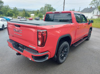 Elevation Package Preferred Package X31 Offroad Package 5.3 V8 Engine 4X4 Crew Cab Wireless Apple Ca... (image 4)