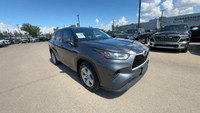 This Toyota Highlander is equipped with: Cloth Seats, Heated Front Seats, Power Adjustable Driver Se... (image 4)