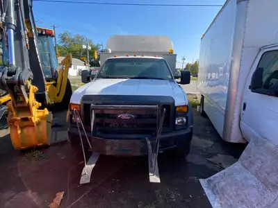 AUTO AIR 4X4 10 FT CHIPPER ALUM DUMP certified extra hst and dealer Engine: 6.4 L 8 Cylinder