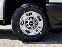 Welcome To Sherwood Park Chevrolet. The #1 Volume Chevrolet Dealer in Canada. This Chevrolet SILVERA... (image 5)