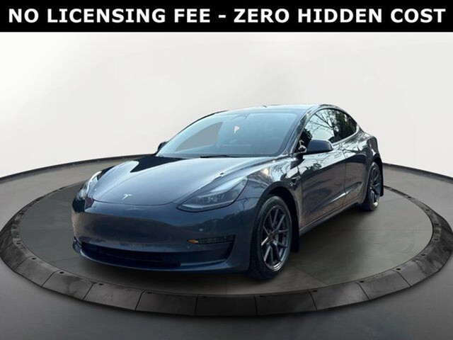 Tesla Model 3 2023 in Cars & Trucks in Markham / York Region