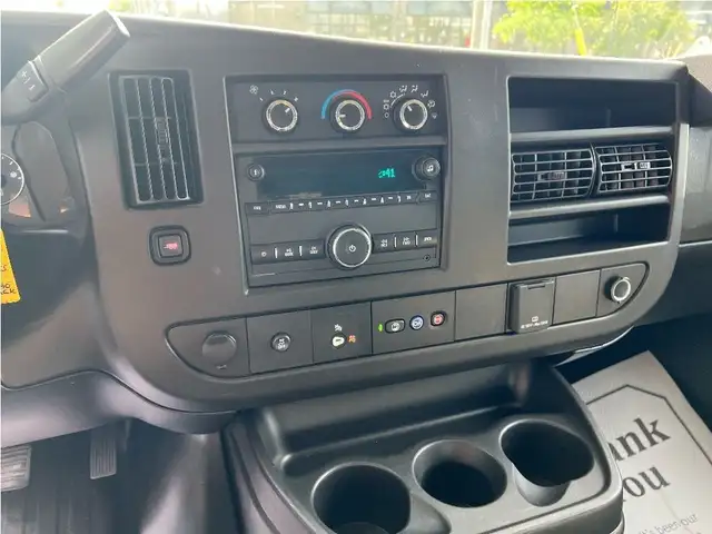 2021 Chevrolet Express 155 Long Wheel Base|2500|Certified|Back U dans Autos et camions dans Ville de Toronto - Image 14
