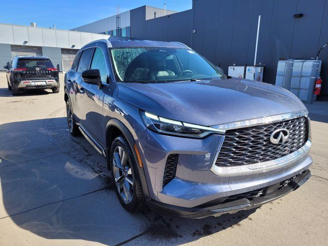 2025 INFINITI QX60 LUXE | AWD | LEATHER | MOONROOF | in Cars & Trucks in Calgary - Image 3