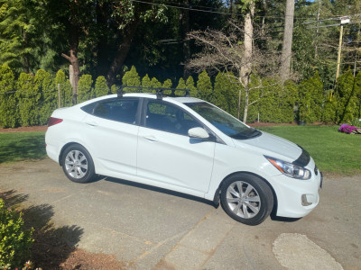 2012 Hyundai Accent GLS