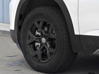 3rd Row Seat, AWD, Adaptive Cruise Control, Parking Assist, Sunroof, Remote Start! The 2025 Volkswag... (image 7)