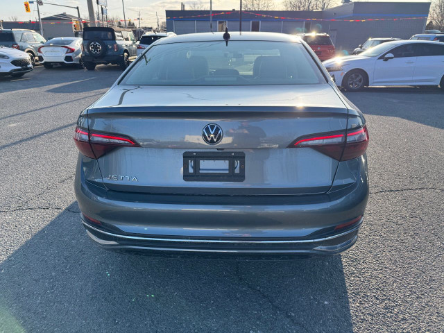 2022 Volkswagen Jetta Highline in Cars & Trucks in Cornwall - Image 4