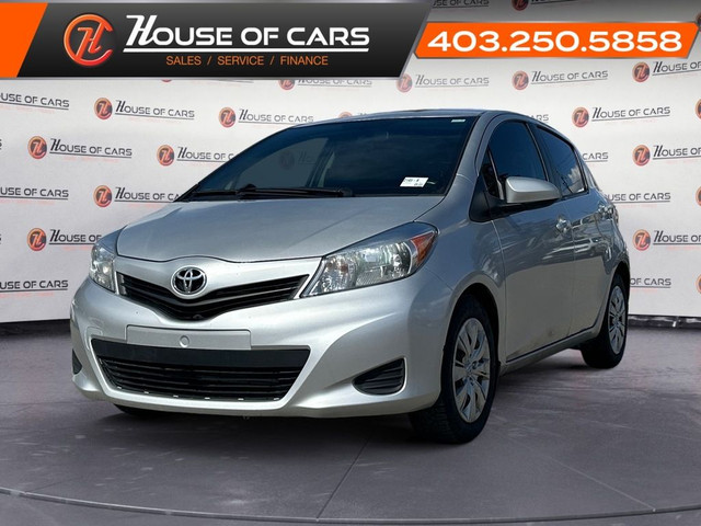  2014 Toyota Yaris 5dr HB Auto LE in Cars & Trucks in Calgary