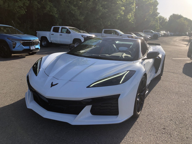 2025 Chevrolet Corvette 2LZ in Cars & Trucks in London - Image 3