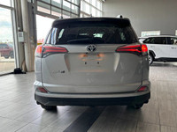 HEATED FRONT SEATS, LANE DEPARTURE WARNING, ADAPTIVE CRUISE CONTROL Ready to take on Edmonton's dyna... (image 7)