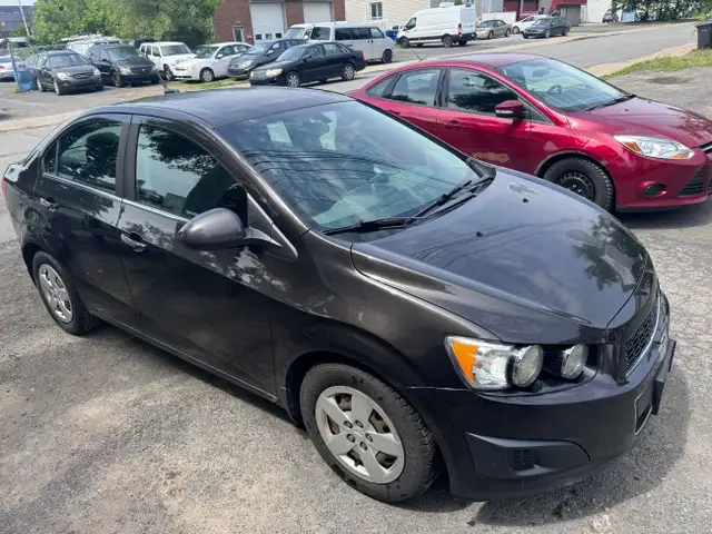 Chevrolet Sonic LT Manual Sedan 201463417673201539122