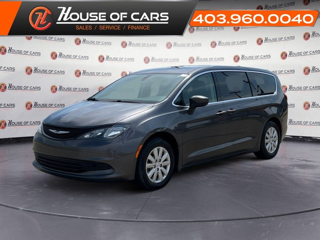 2018 Chrysler Pacifica L 2WD/ Bluetooth/ BackupCam in Cars & Trucks in Calgary