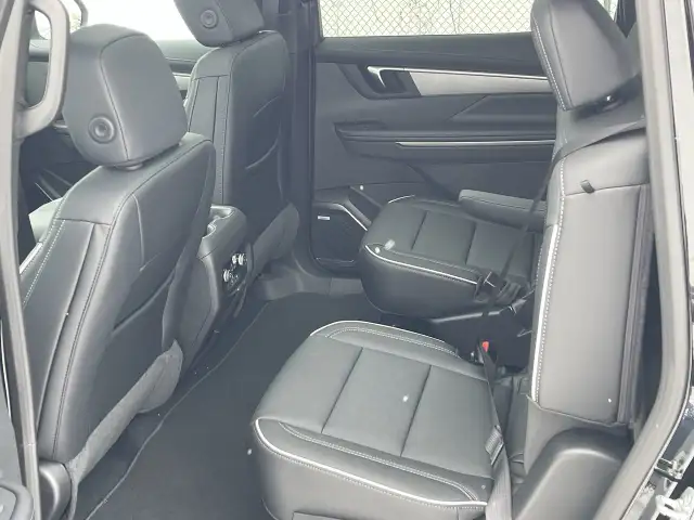 2025 Buick Enclave Preferred in Cars & Trucks in City of Montréal - Image 32