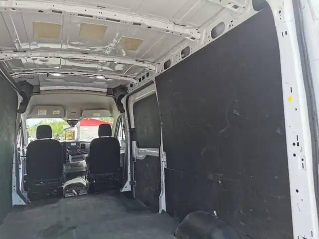 2021 Ford Transit 250 in Cars & Trucks in Belleville - Image 21