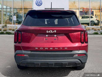 This Kia Sorento boasts a Regular Unleaded I-4 2.5 L/152 engine powering this Automatic transmission... (image 3)