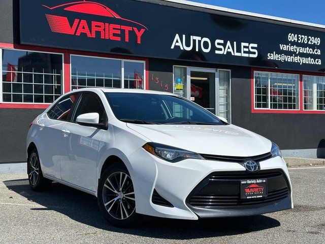 2019 Toyota Corolla LE Auto Sunroof Camera 1 Year FREE Service & in Cars & Trucks in Vancouver