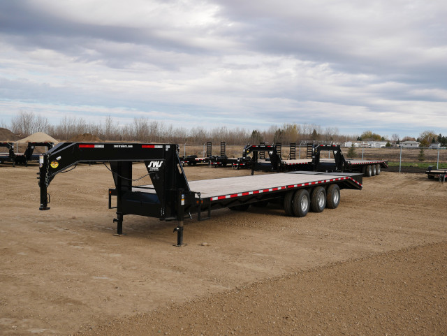 32' HEAVY DUTY GOOSENECK TRAILER W/--->>30,000# GVWR<<<--- in Cargo & Utility Trailers in Calgary - Image 2