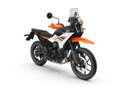 KTM 390 ADVENTURE X 2025 Roues 19''/17'' Écran LCD 5'' Port USB-C Hauteur de selle 32.4po 6 vitesses...