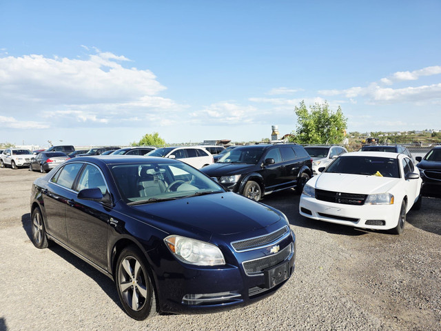 2009 Chevrolet Malibu Hybrid Leather Heated Seats in Cars & Trucks in Calgary - Image 3