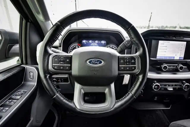 2021 Ford F-150 XLT • REMOTE START • NAV • PARK ASSIST • CP/AA in Cars & Trucks in Cornwall - Image 17