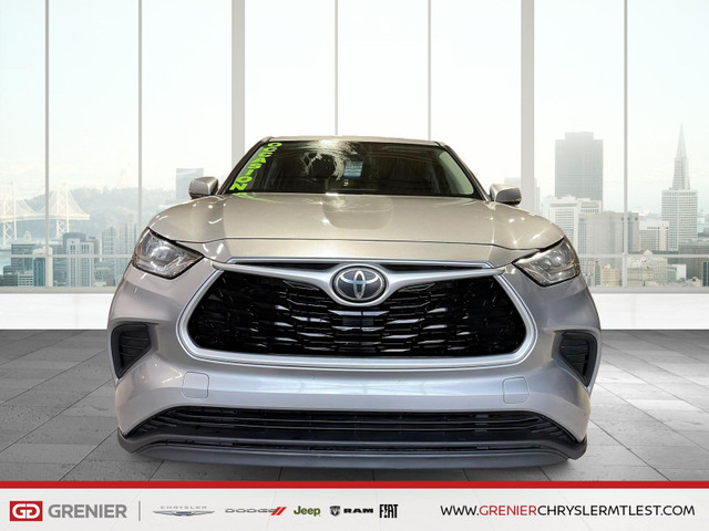 2020 Toyota Highlander in Cars & Trucks in City of Montréal - Image 2