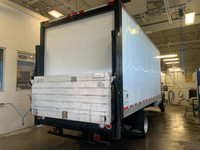 FORD F-550 XL 2014 CUBE 16 PIEDS AVEC ÉLÉVATEUR ARRIERE PORTE DE COTÉ PRET POUR LE TRAVAIL DISPONIBL... (image 5)