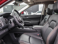 Recent Arrival! Odometer is 3919 kilometers below market average! Nissan Company Demo, Premium Pkg,... (image 8)