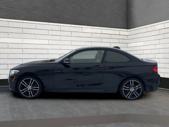 BMW 2 Series 230i xDrive coupé,M Pack,Cuir,Toit,Nav,Carplay 2020 in Cars & Trucks in Laval / North Shore - Image 6