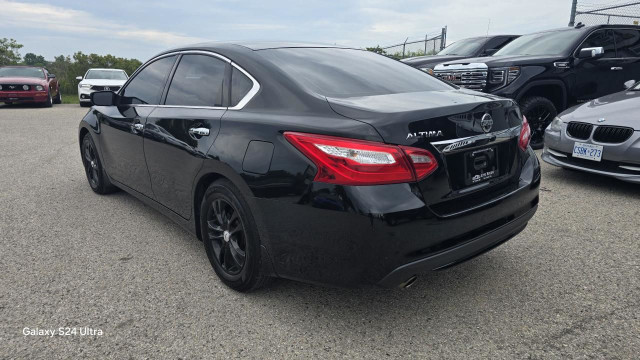 2017 Nissan Altima 2.5 in Cars & Trucks in London - Image 3