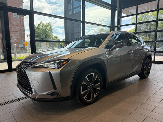 2021 Lexus UX250hUX 250h in Cars & Trucks in City of Montréal - Image 4