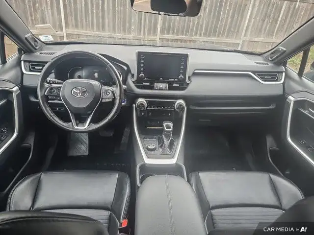 2020 Toyota RAV4 Hybrid XLE in Cars & Trucks in Moncton - Image 21