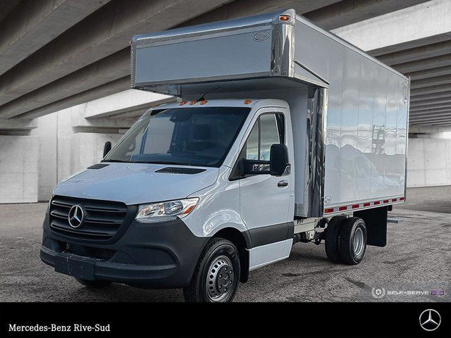 2024 Mercedes-Benz Sprinter 4500 144 Wheelbase RWD in Cars & Trucks in Longueuil / South Shore