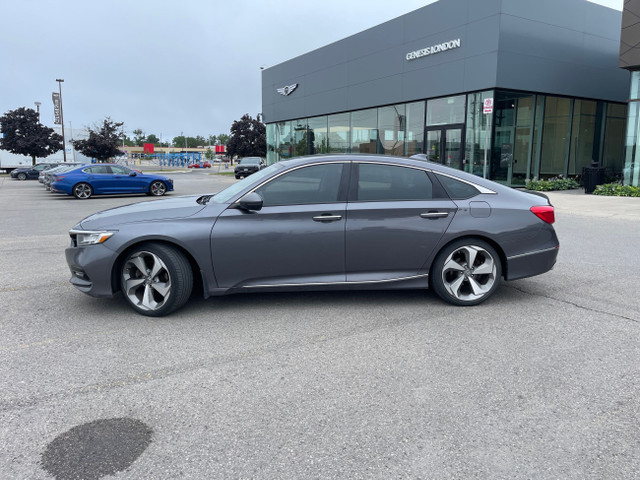 2018 Honda Accord Touring great first vehicle | leather inter... in Cars & Trucks in London - Image 2