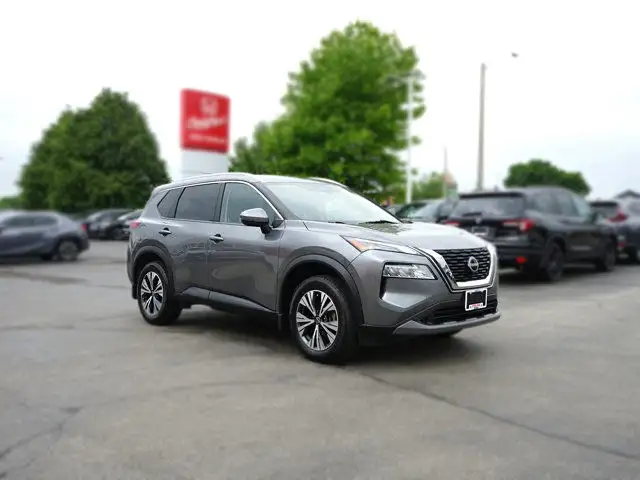 2022 Nissan Rogue SV | 1 Owner in Cars & Trucks in Hamilton - Image 4