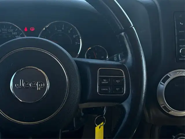 2016 Jeep WRANGLER UNLIMITED Sahara CLEAN MUSE SEE WE FINANCE AL dans Autos et camions dans London - Image 24