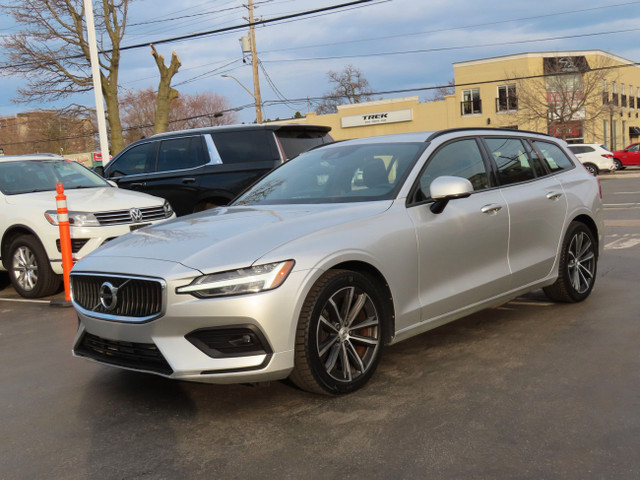 2021 Volvo V60 T6 AWD Momentum - Navigation - Leather !!! in Cars & Trucks in Oakville / Halton Region - Image 4